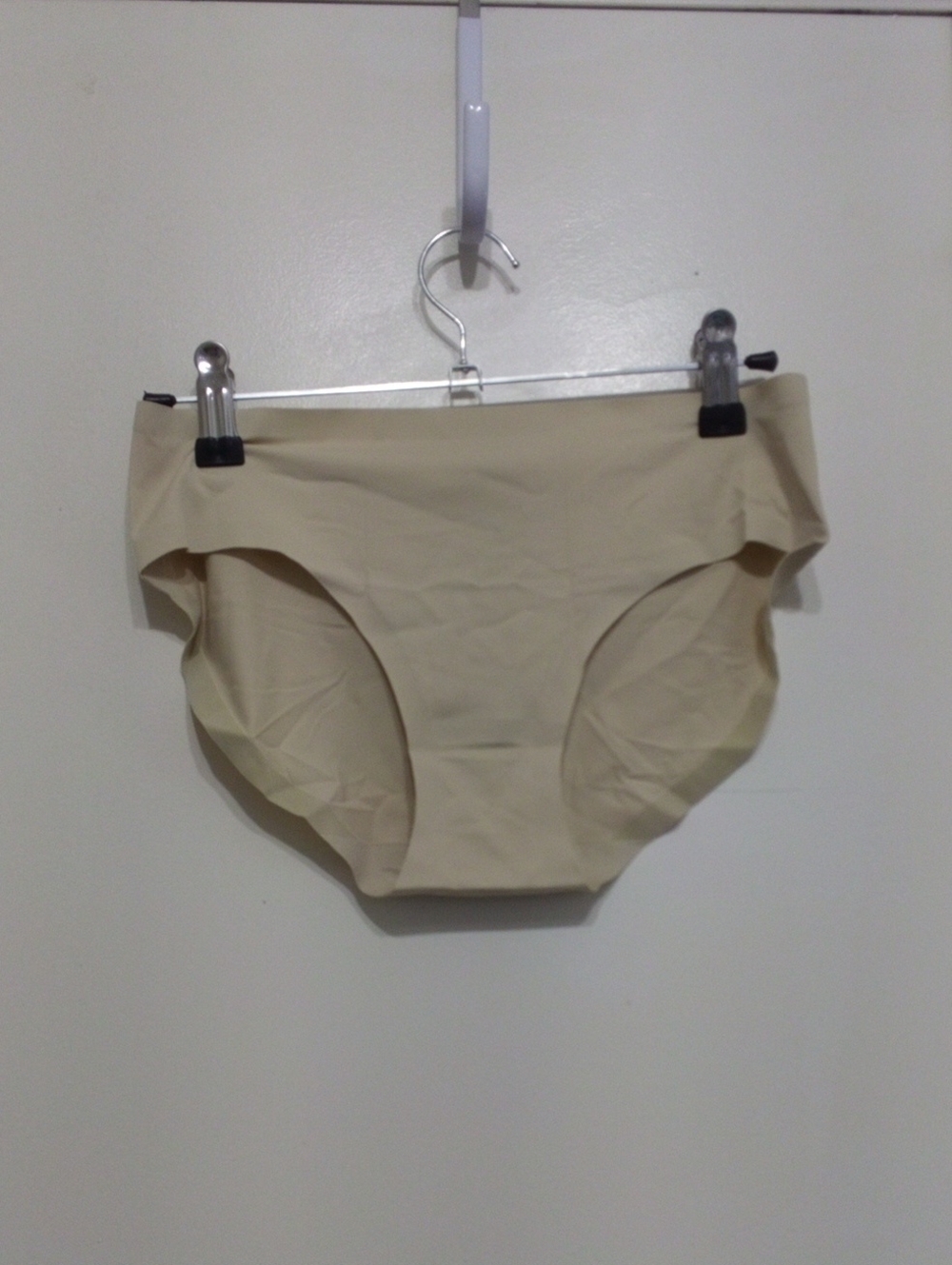Seamless Cream Women's Briefs — Comfortable No-Show Panty
